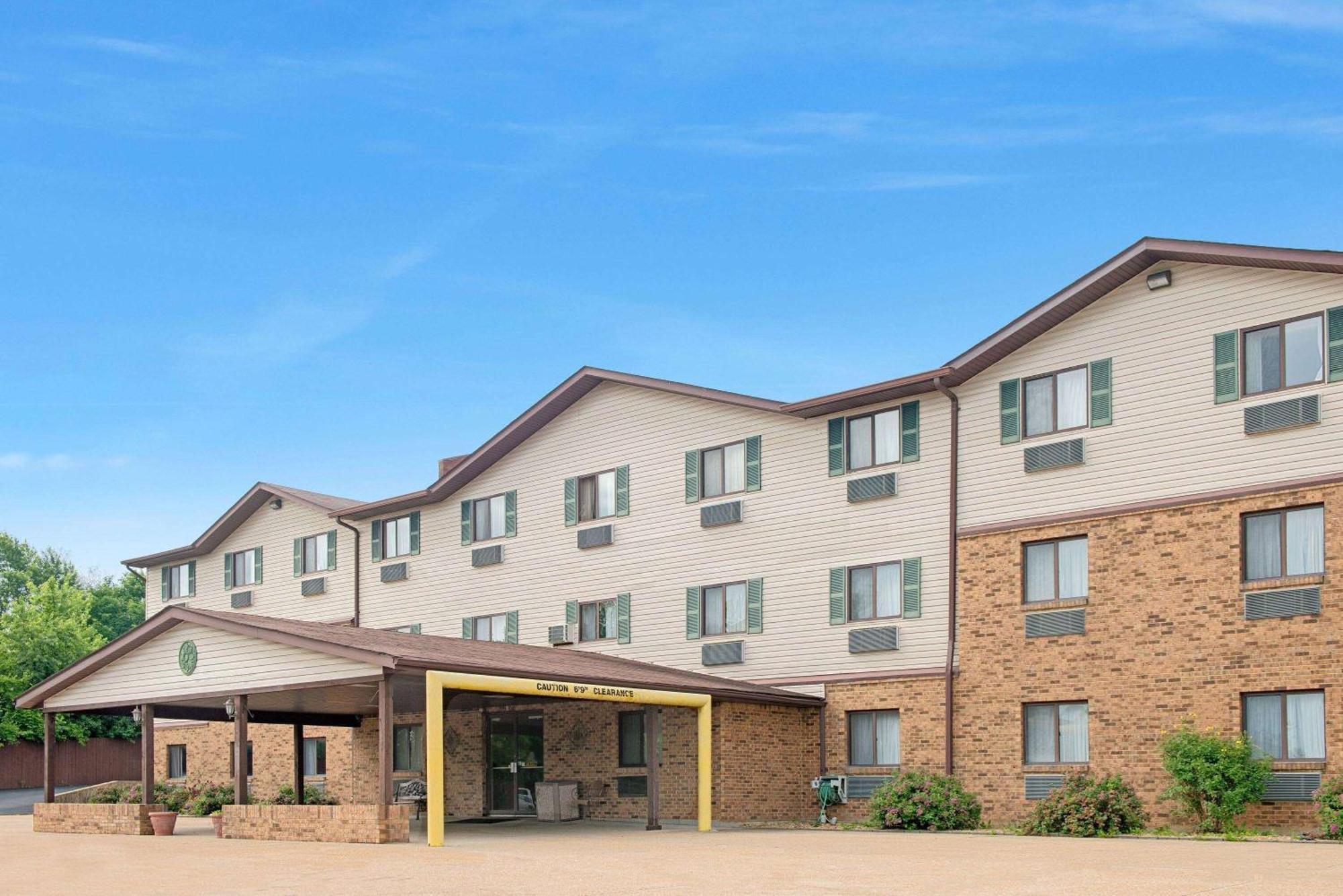 Super 8 By Wyndham St. Clair Mo Hotel Saint Clair Exterior photo